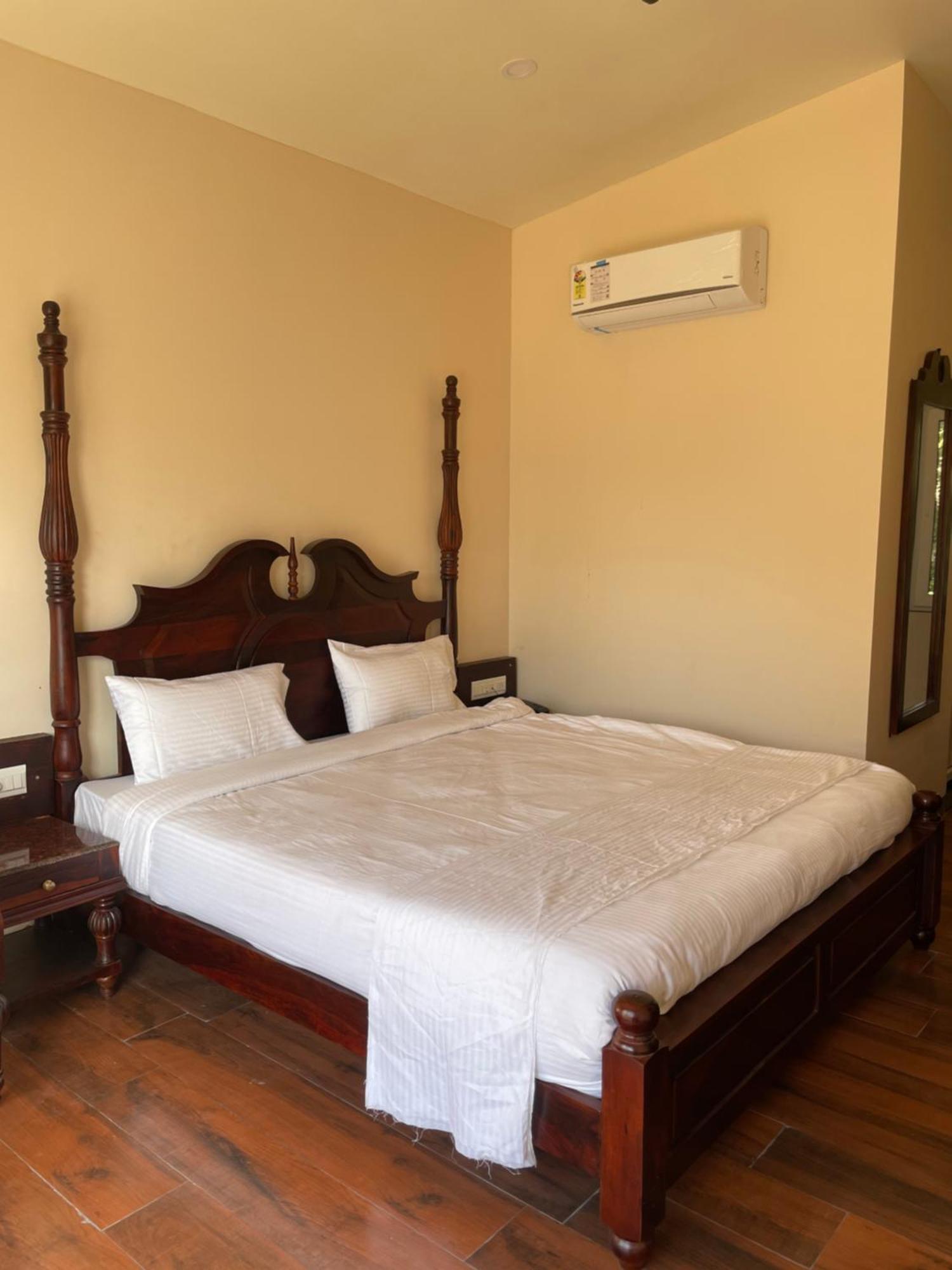 Vrindavan Greens Resort 烏代浦 外观 照片